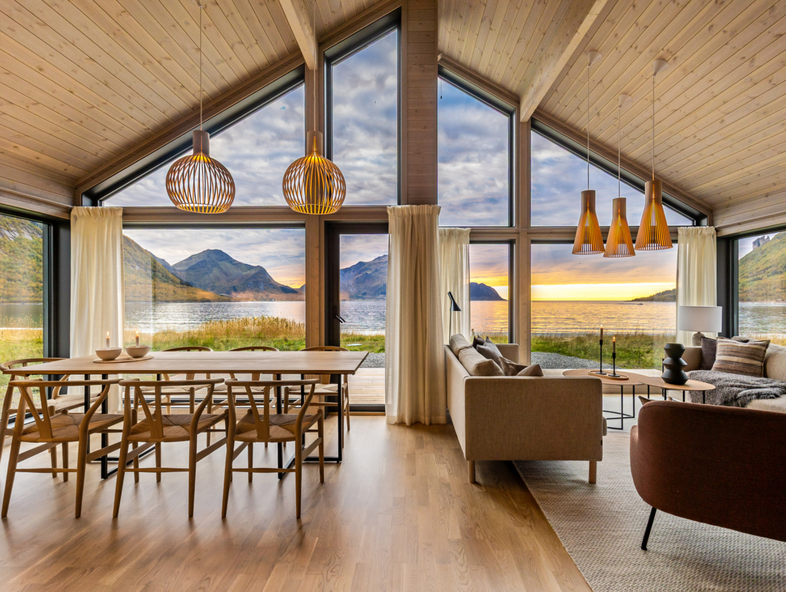 stetind hytte ved havet ranahytta funkishytte moderne hytte